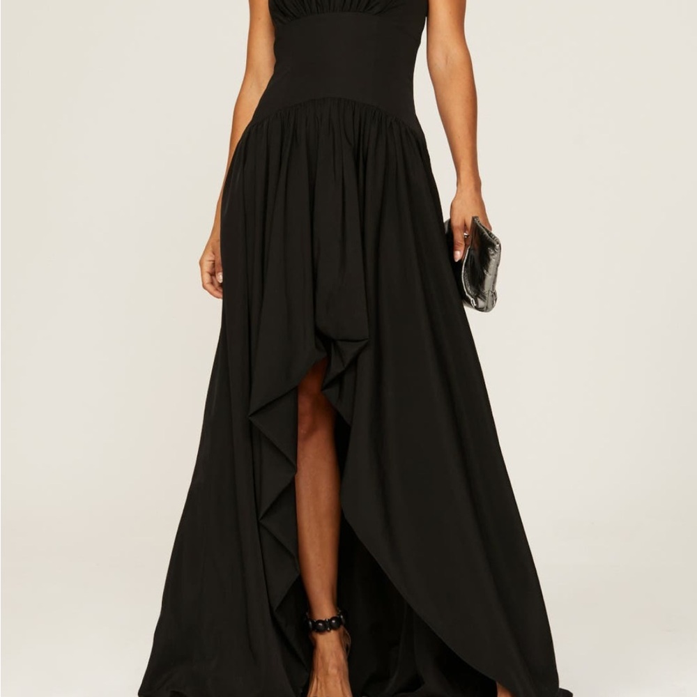 Monique Lhuillier Black Strapless Gown